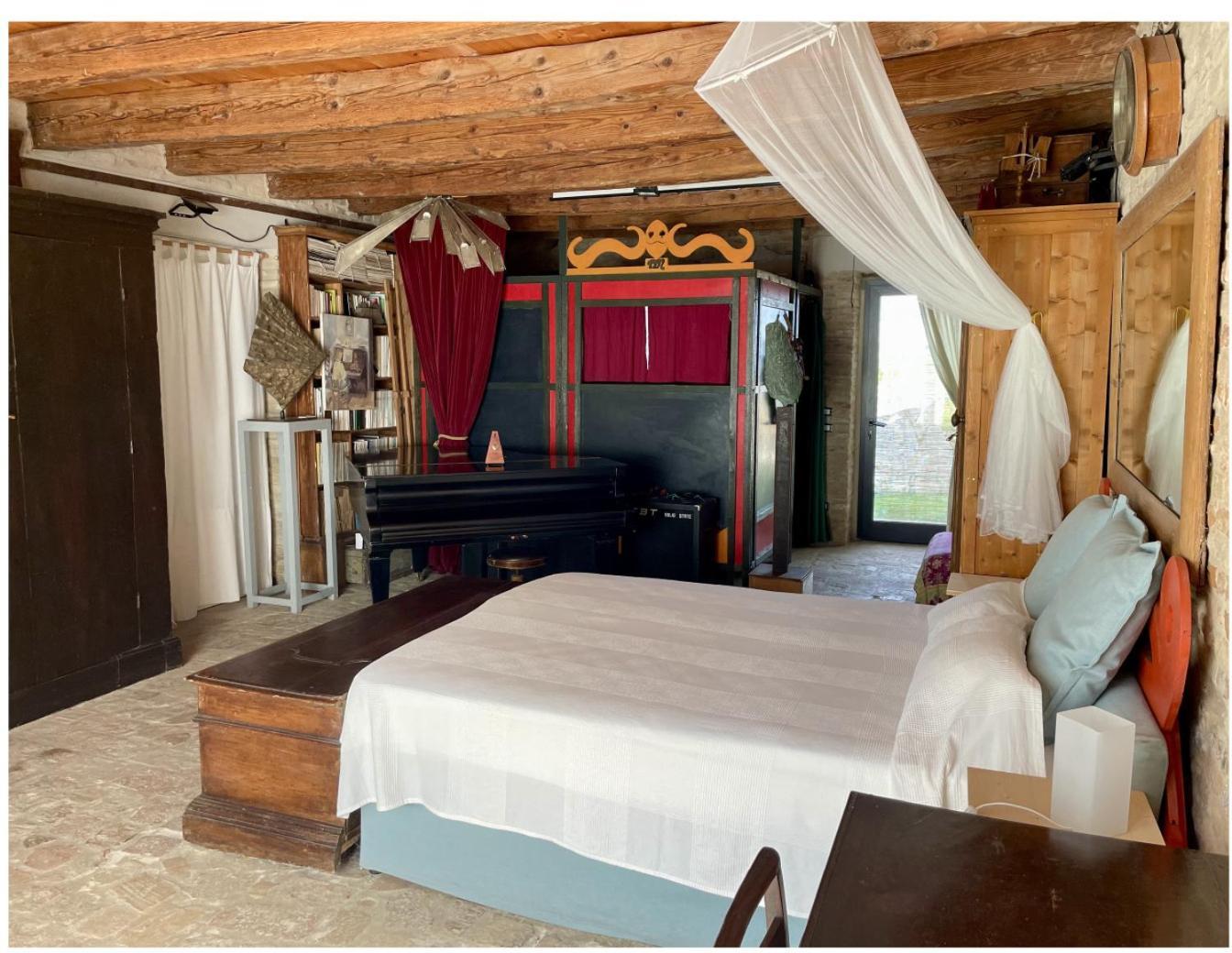 "La Casa Degli Ulivi Art B&B" Trecastelli Exteriör bild